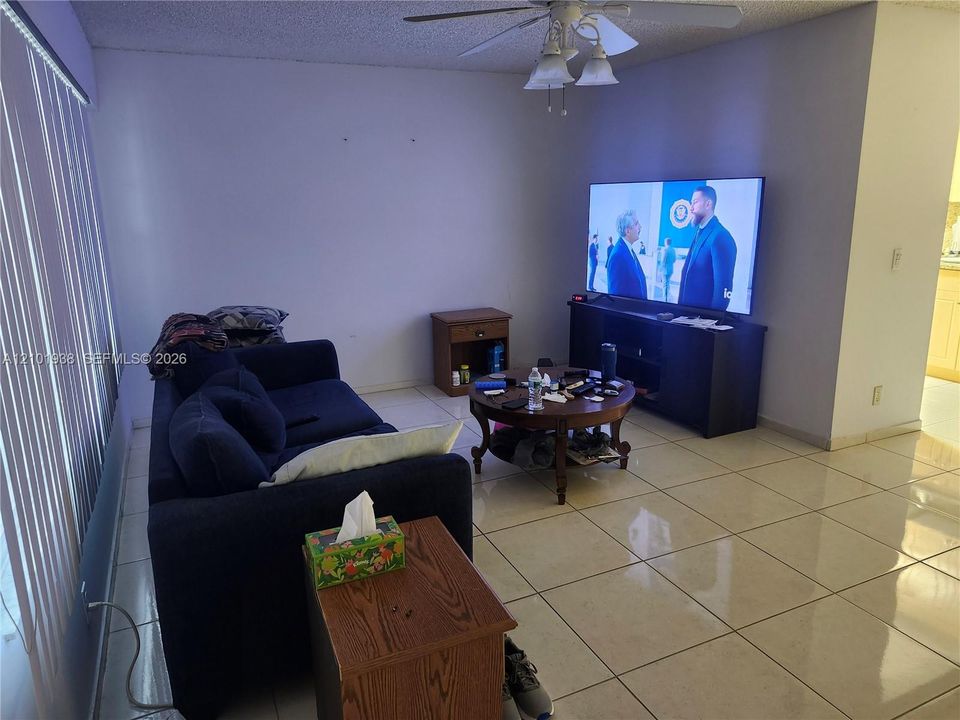 En Venta: $140,000 (1 camas, 1 baños, 702 Pies cuadrados)