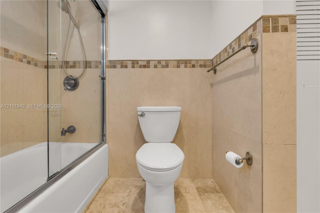 На продажу: $139,000 (1 спален, 1 ванн, 921 Квадратных фут)