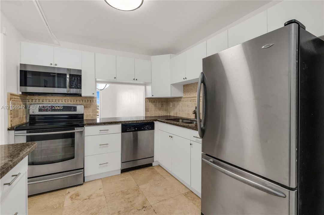 На продажу: $139,000 (1 спален, 1 ванн, 921 Квадратных фут)