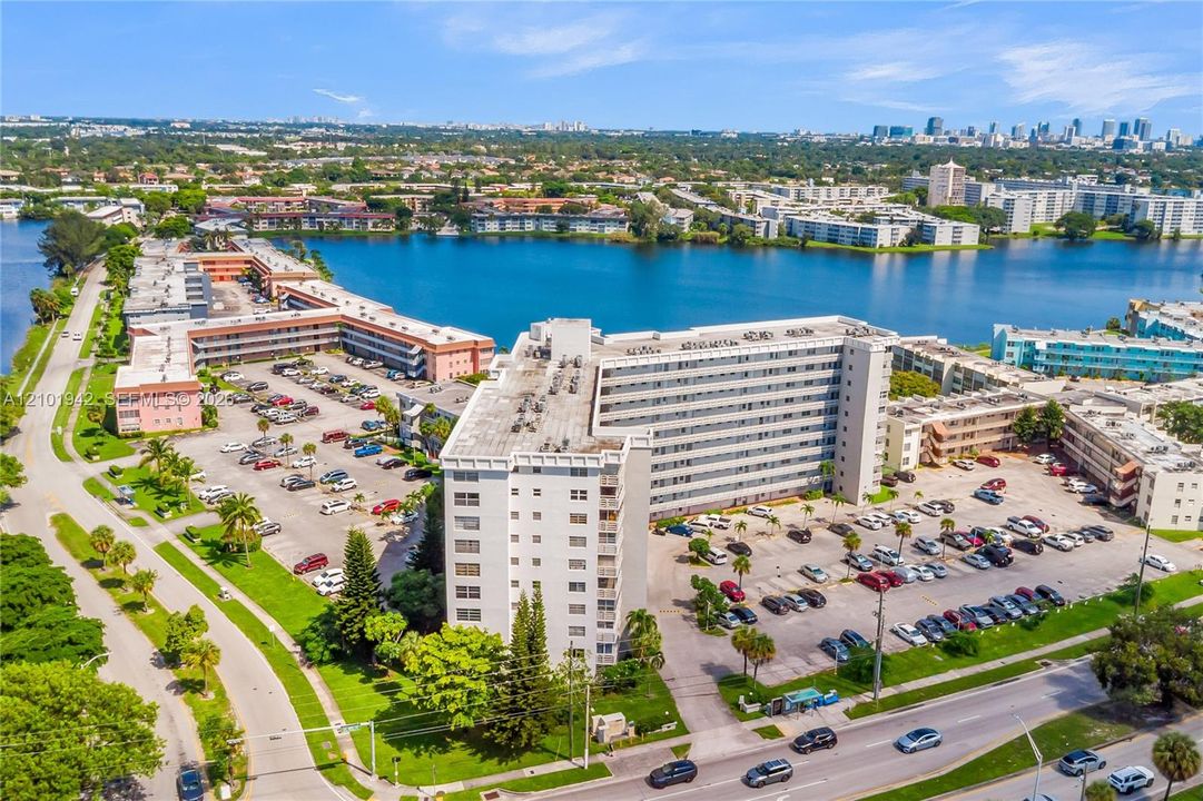 На продажу: $139,000 (1 спален, 1 ванн, 921 Квадратных фут)