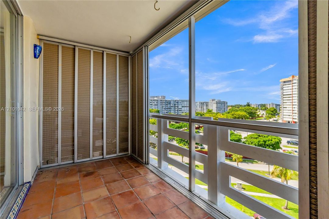 На продажу: $139,000 (1 спален, 1 ванн, 921 Квадратных фут)