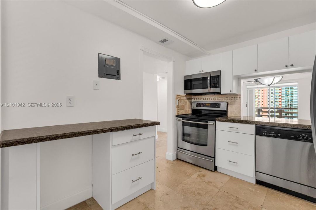 На продажу: $139,000 (1 спален, 1 ванн, 921 Квадратных фут)