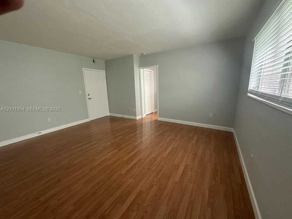 В аренду: $1,650 (0 спален, 1 ванн, 430 Квадратных фут)