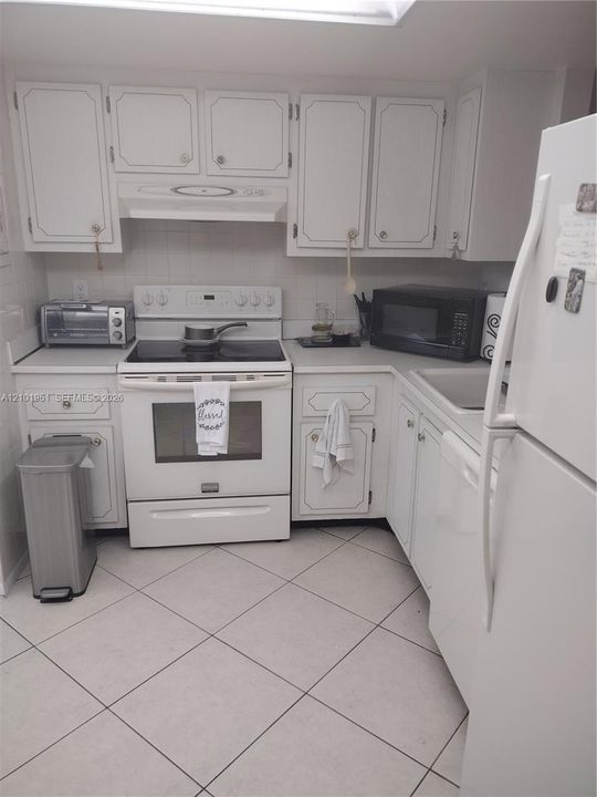En Venta: $152,900 (2 camas, 2 baños, 1000 Pies cuadrados)