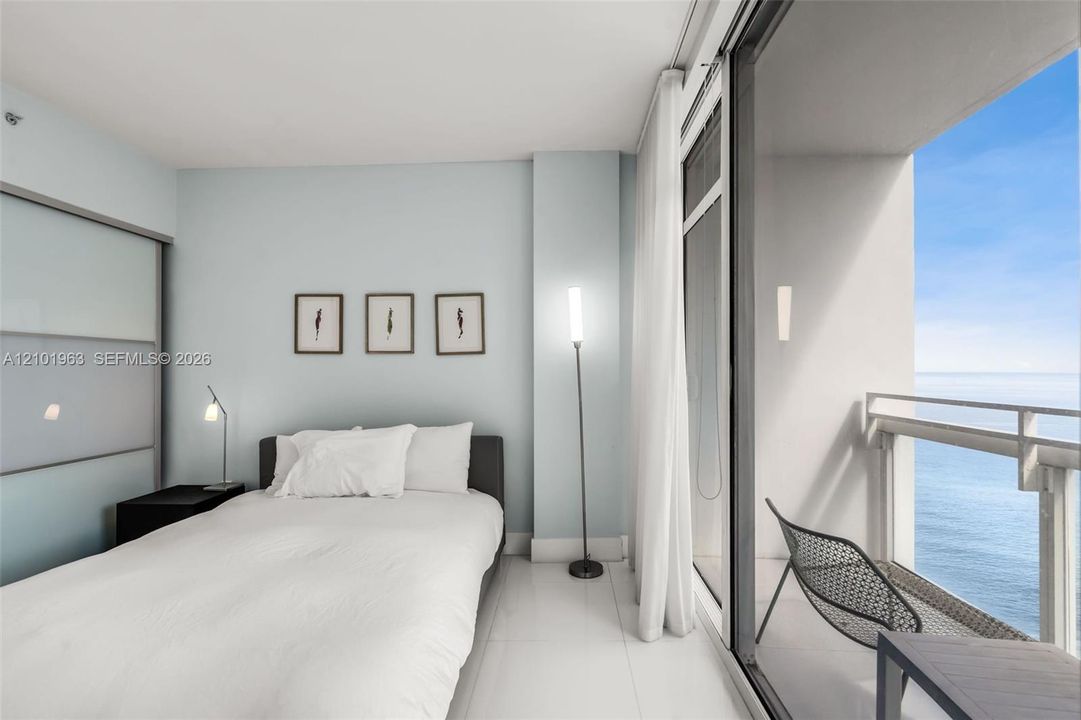 В аренду: $8,500 (2 спален, 2 ванн, 1103 Квадратных фут)