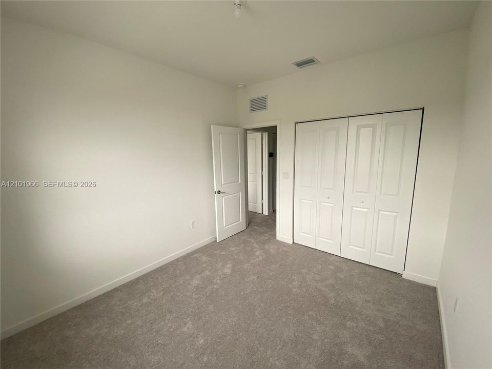 В аренду: $2,400 (3 спален, 2 ванн, 0 Квадратных фут)
