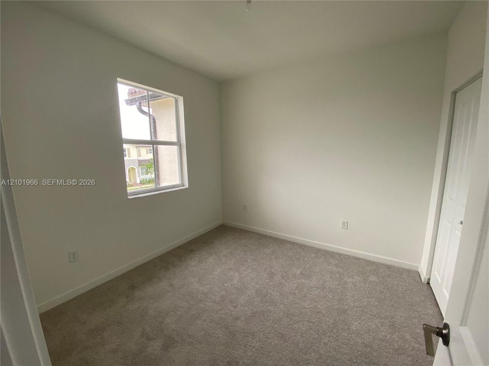 В аренду: $2,400 (3 спален, 2 ванн, 0 Квадратных фут)