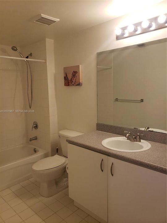 В аренду: $2,500 (2 спален, 2 ванн, 891 Квадратных фут)