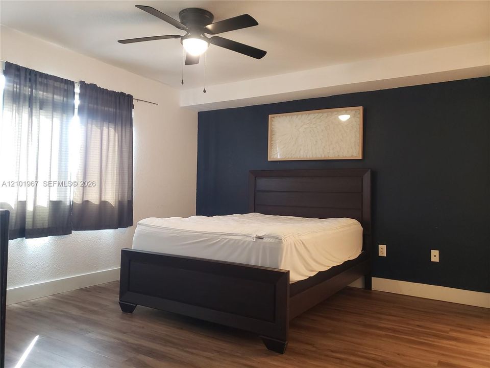 В аренду: $2,500 (2 спален, 2 ванн, 891 Квадратных фут)