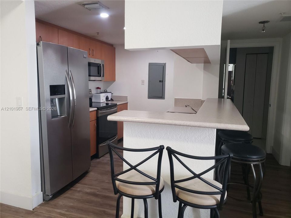 В аренду: $2,500 (2 спален, 2 ванн, 891 Квадратных фут)