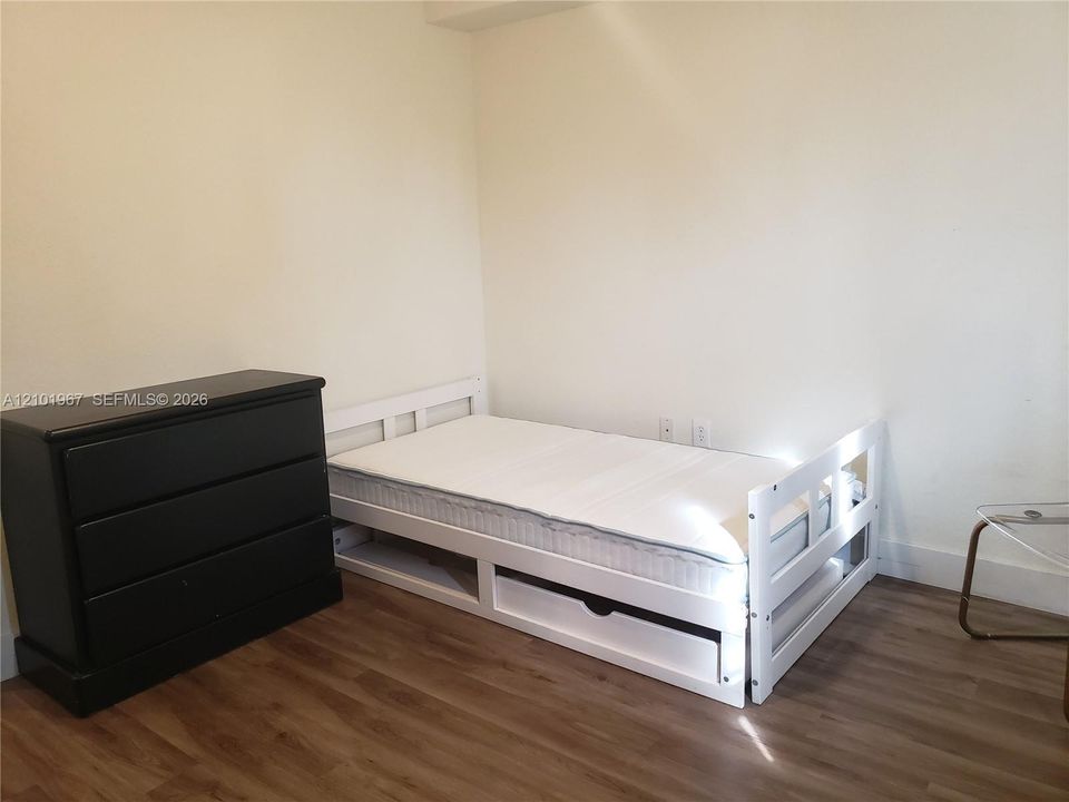 В аренду: $2,500 (2 спален, 2 ванн, 891 Квадратных фут)