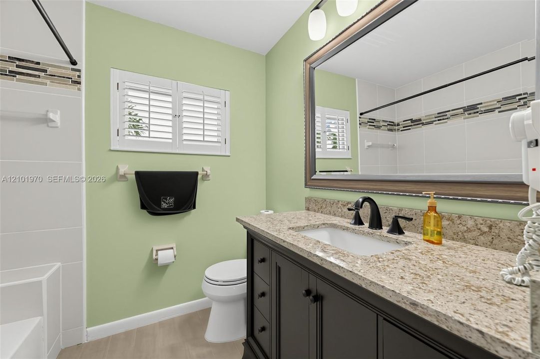 Second Floor Full Bathroom