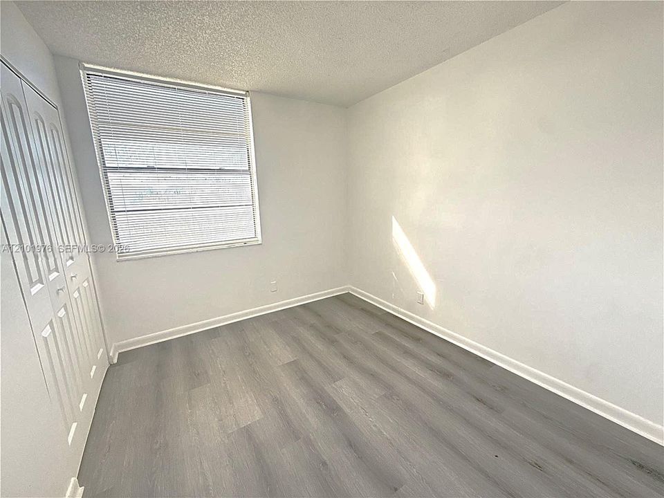 В аренду: $1,890 (2 спален, 2 ванн, 890 Квадратных фут)