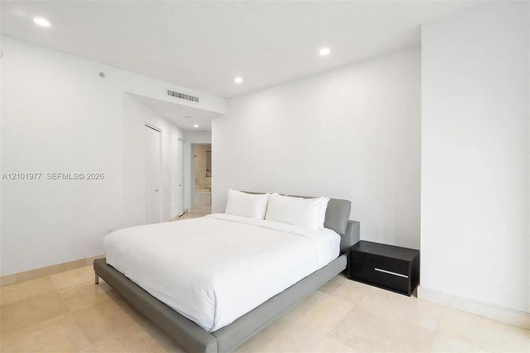 For Rent: $8,500 (2 beds, 2 baths, 1558 Square Feet)