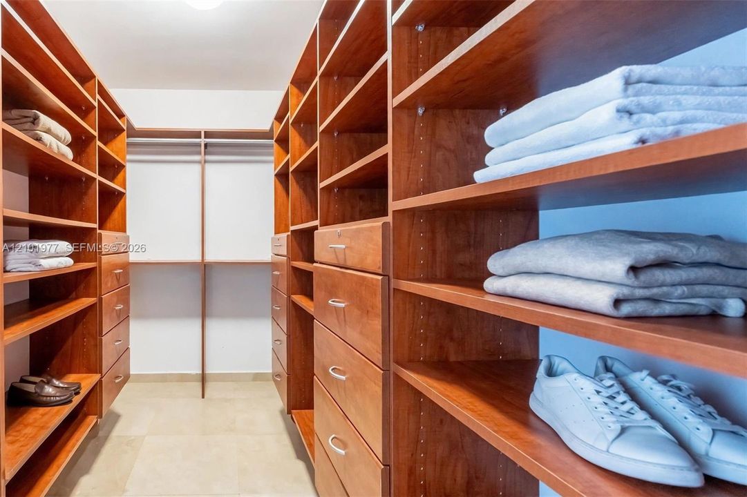 For Rent: $8,500 (2 beds, 2 baths, 1558 Square Feet)