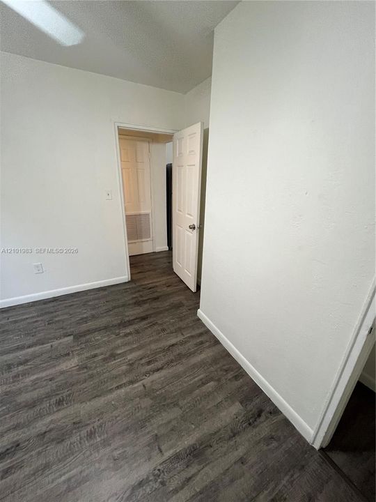 For Rent: $1,500 (1 beds, 1 baths, 425 Square Feet)