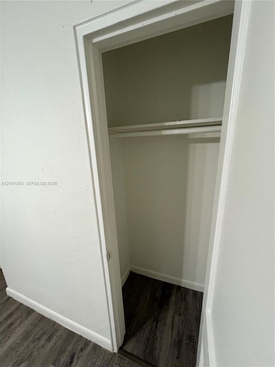For Rent: $1,500 (1 beds, 1 baths, 425 Square Feet)