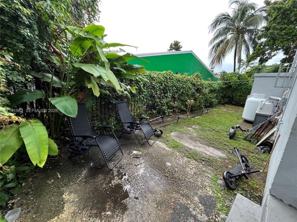 For Rent: $1,500 (1 beds, 1 baths, 425 Square Feet)