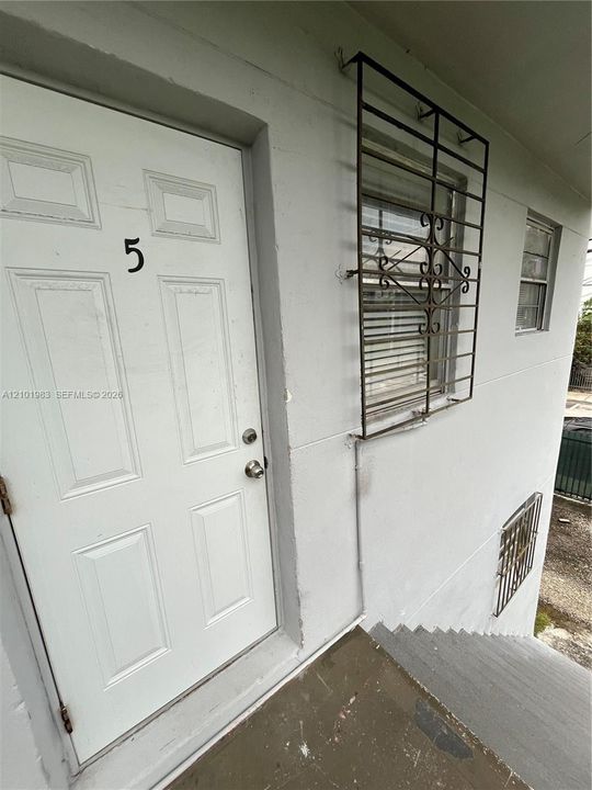 For Rent: $1,500 (1 beds, 1 baths, 425 Square Feet)
