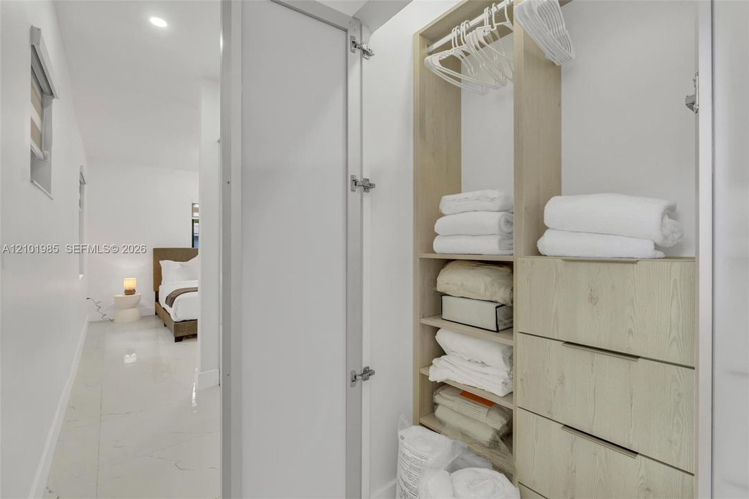 В аренду: $8,995 (4 спален, 3 ванн, 2023 Квадратных фут)