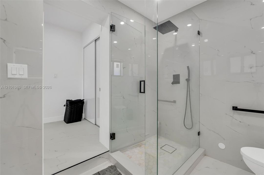 В аренду: $8,995 (4 спален, 3 ванн, 2023 Квадратных фут)
