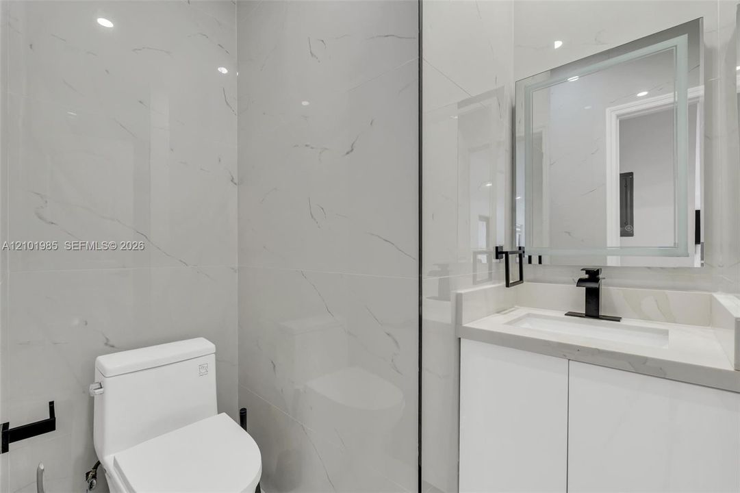 В аренду: $8,995 (4 спален, 3 ванн, 2023 Квадратных фут)