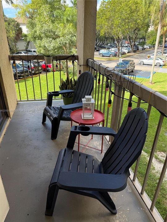 For Rent: $1,890 (1 beds, 1 baths, 710 Square Feet)