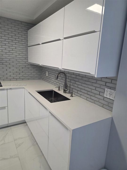 В аренду: $2,600 (2 спален, 2 ванн, 1221 Квадратных фут)