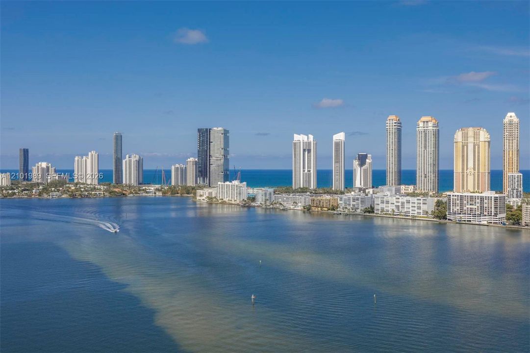 В аренду: $12,500 (3 спален, 3 ванн, 2800 Квадратных фут)