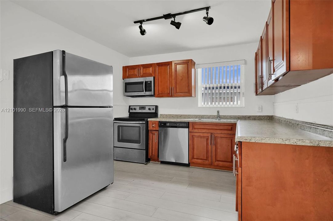 На продажу: $395,000 (3 спален, 2 ванн, 1258 Квадратных фут)