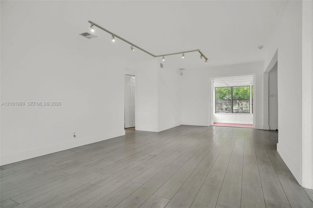 На продажу: $395,000 (3 спален, 2 ванн, 1258 Квадратных фут)