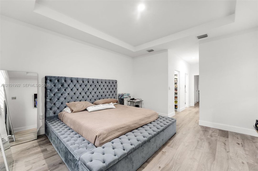 En Renta: $4,100 (3 camas, 2 baños, 1848 Pies cuadrados)