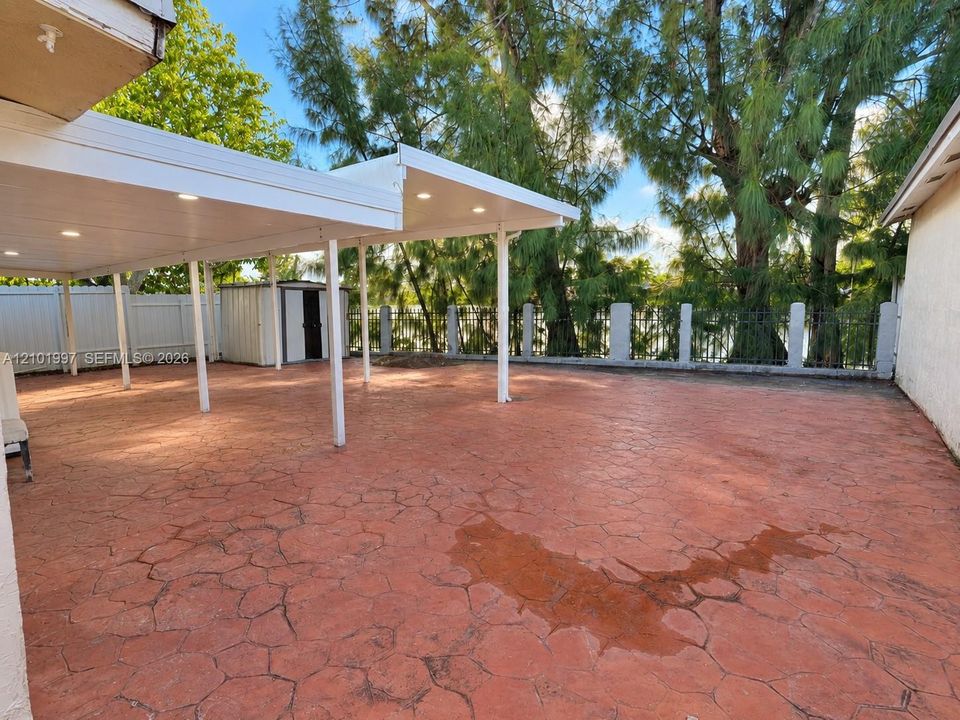 En Venta: $610,000 (3 camas, 2 baños, 1448 Pies cuadrados)