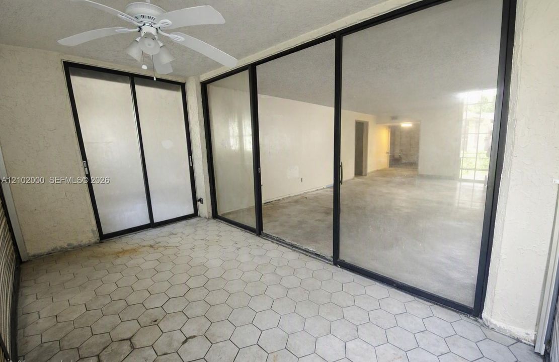 En Venta: $130,000 (1 camas, 1 baños, 981 Pies cuadrados)