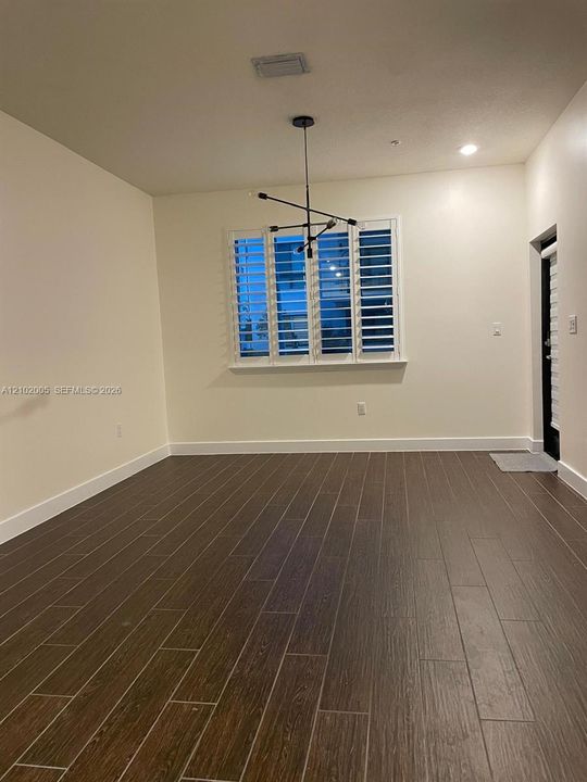 En Renta: $3,999 (3 camas, 3 baños, 1509 Pies cuadrados)