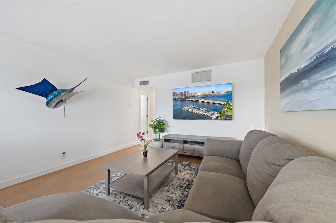 2381 Sunset Ave 306-11