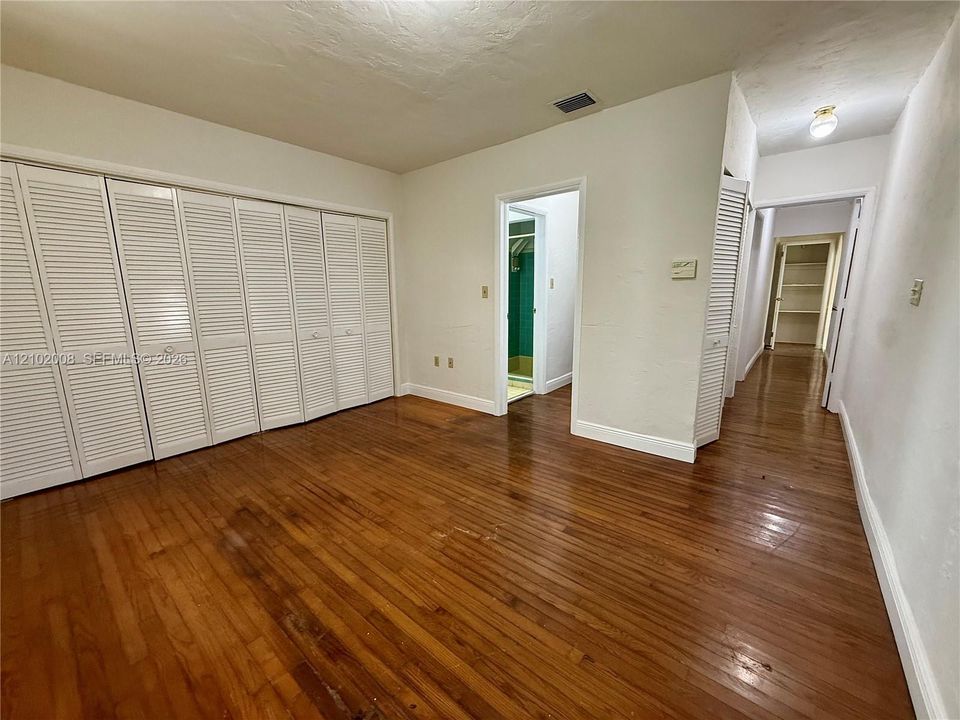 En Renta: $4,450 (4 camas, 2 baños, 1971 Pies cuadrados)