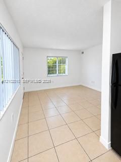 В аренду: $1,650 (2 спален, 1 ванн, 55628 Квадратных фут)