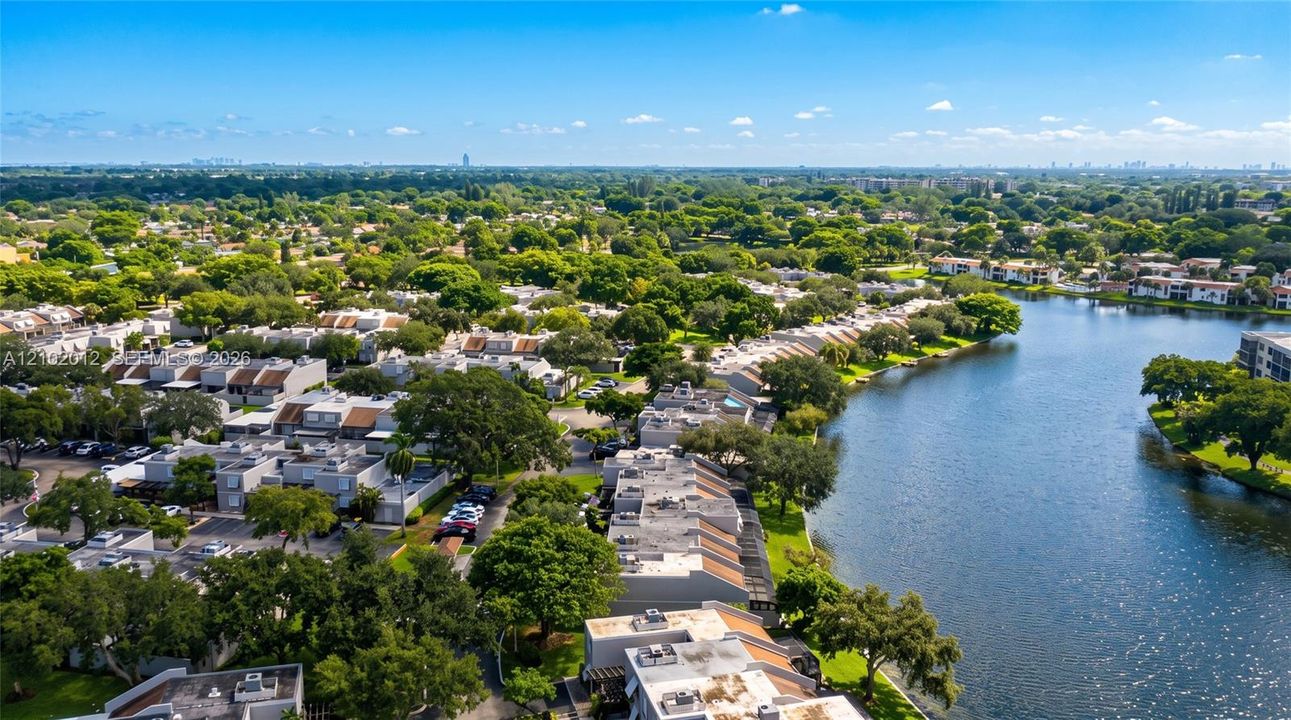 En Venta: $510,000 (3 camas, 3 baños, 1686 Pies cuadrados)