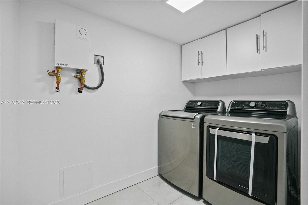 En Venta: $510,000 (3 camas, 3 baños, 1686 Pies cuadrados)