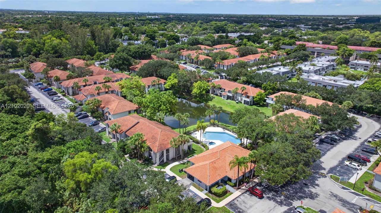 For Rent: $2,100 (2 beds, 2 baths, 1003 Square Feet)