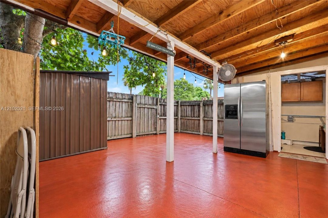En Venta: $455,000 (3 camas, 2 baños, 1302 Pies cuadrados)