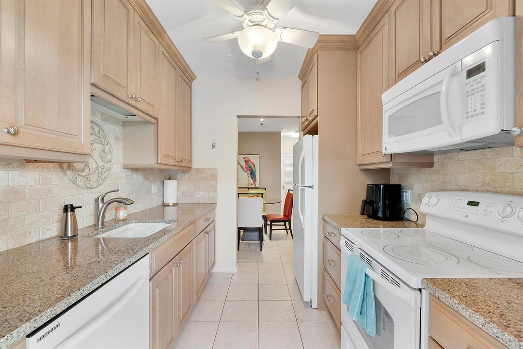 2424 Ne 9th St_007