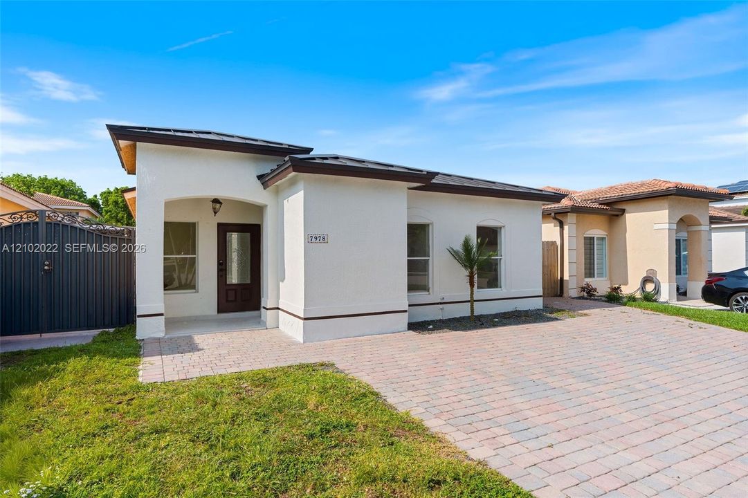 В аренду: $3,800 (4 спален, 2 ванн, 1601 Квадратных фут)