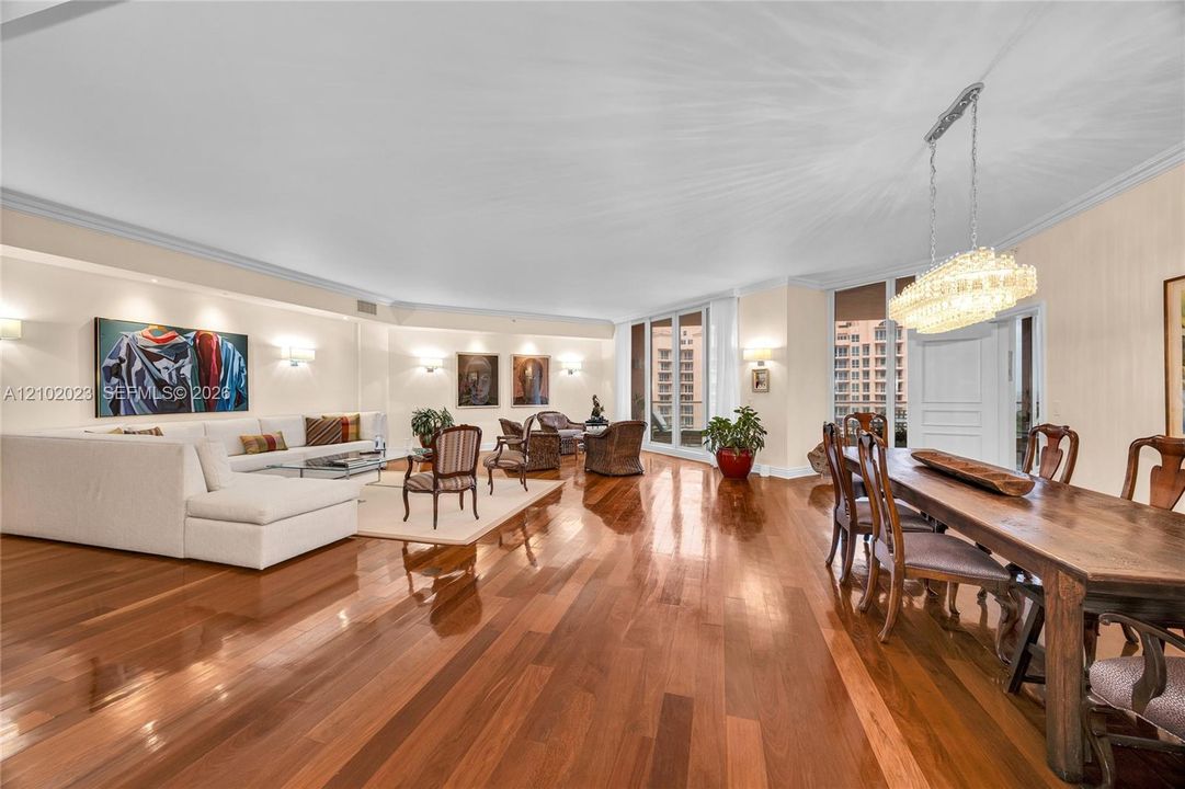 En Venta: $2,795,000 (2 camas, 3 baños, 3100 Pies cuadrados)