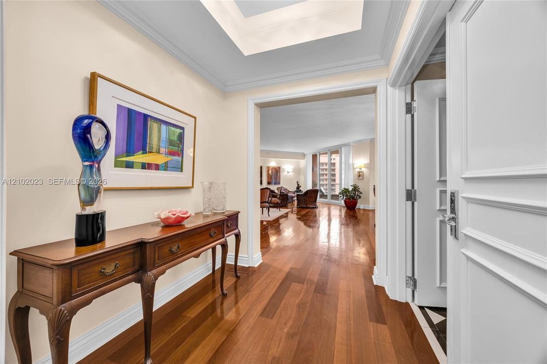 En Venta: $2,795,000 (2 camas, 3 baños, 3100 Pies cuadrados)