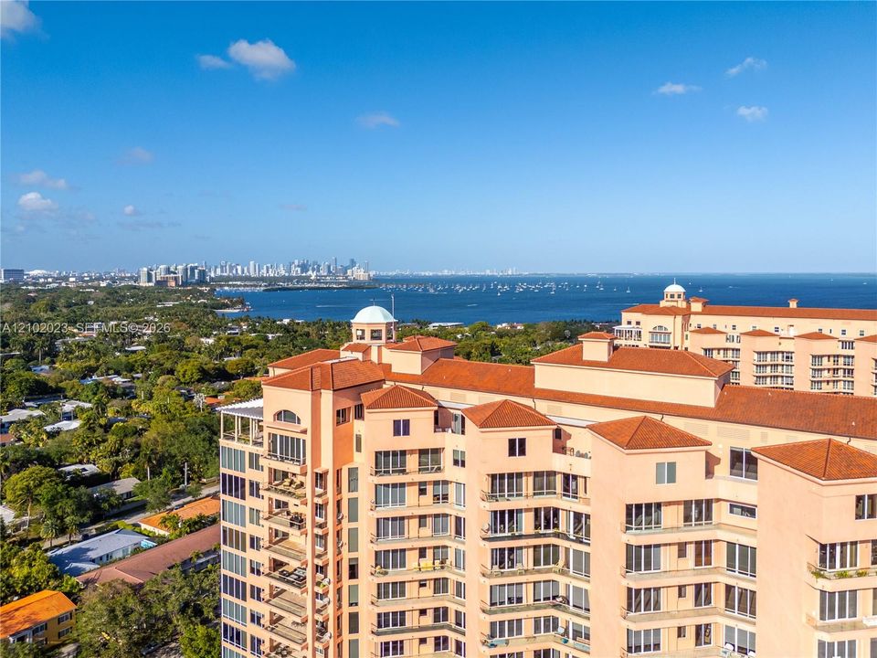 En Venta: $2,795,000 (2 camas, 3 baños, 3100 Pies cuadrados)