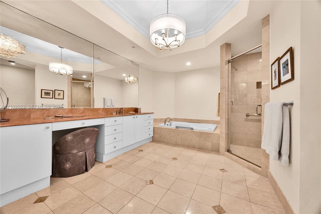 En Venta: $2,795,000 (2 camas, 3 baños, 3100 Pies cuadrados)