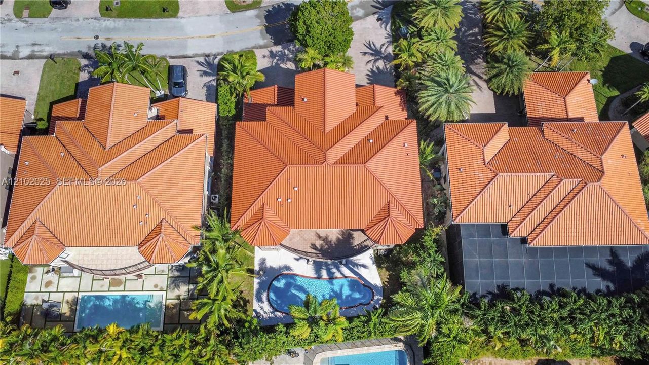 На продажу: $1,155,000 (5 спален, 4 ванн, 4717 Квадратных фут)