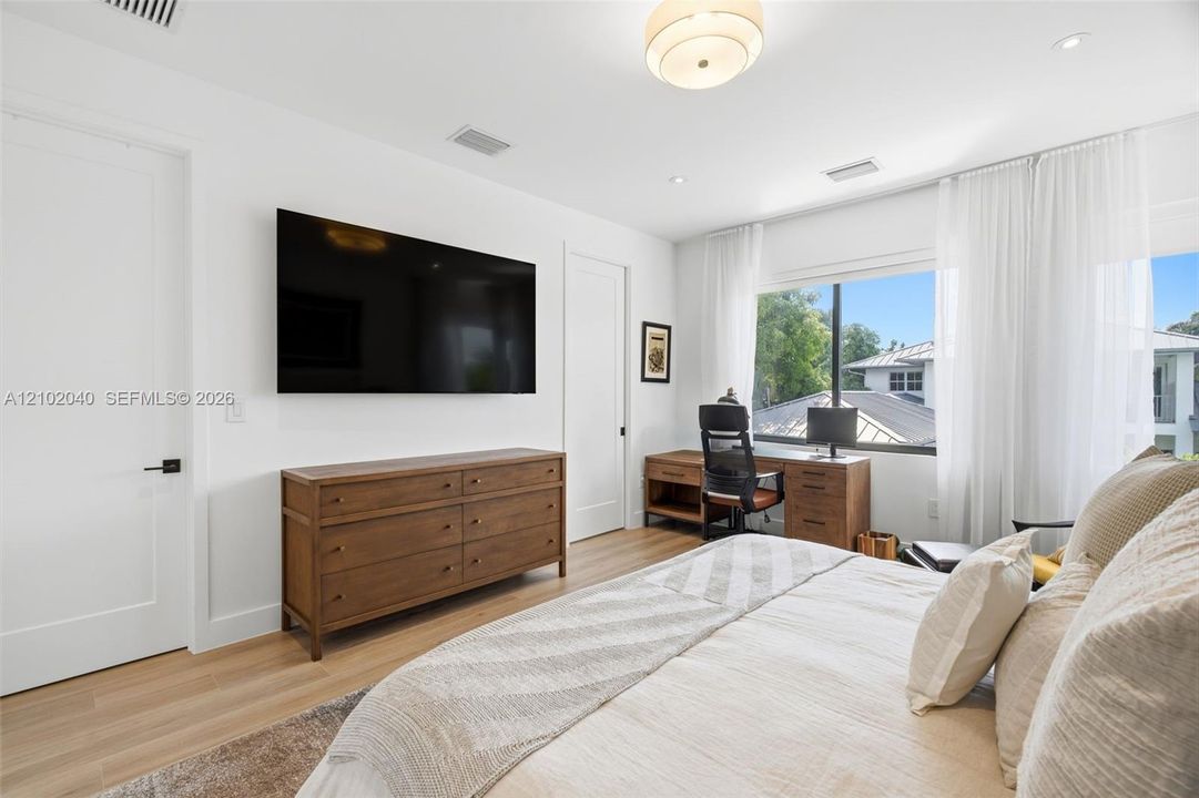 For Sale: $1,449,000 (4 beds, 4 baths, 2016 Square Feet)